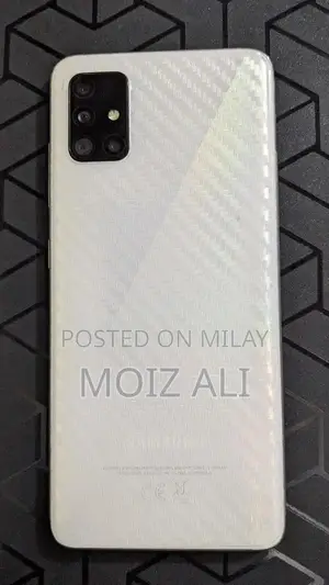 Samsung Smartphone with Dead Panel - Parts Intact