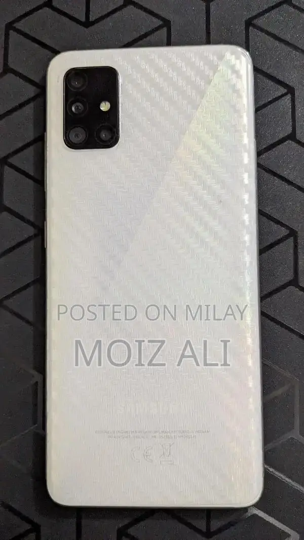 Samsung Smartphone with Dead Panel - Parts Intact