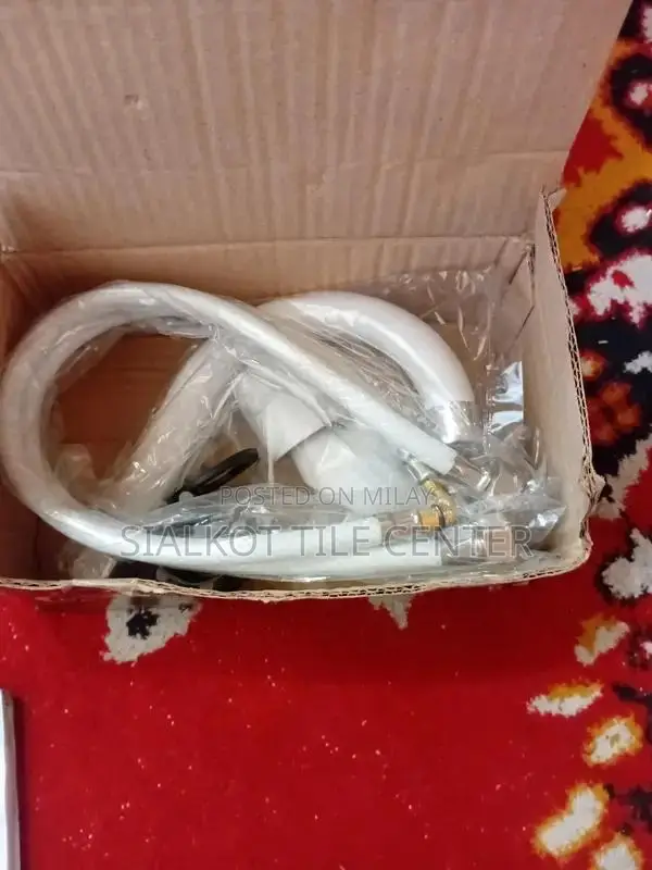 White Chrome Bathroom Basin Mixer Tap