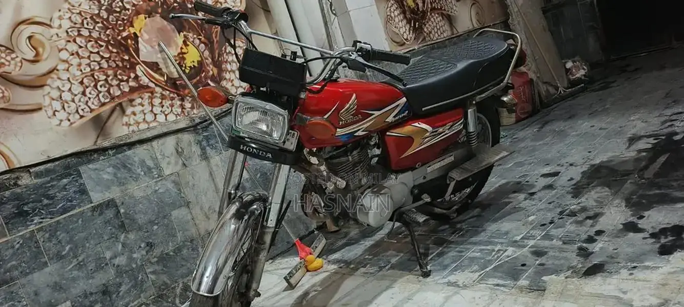 Honda 125cc Motorcycle 2016 Model Partially Documented