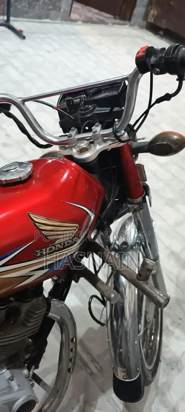 Honda 125cc Motorcycle 2016 Model Partially Documented