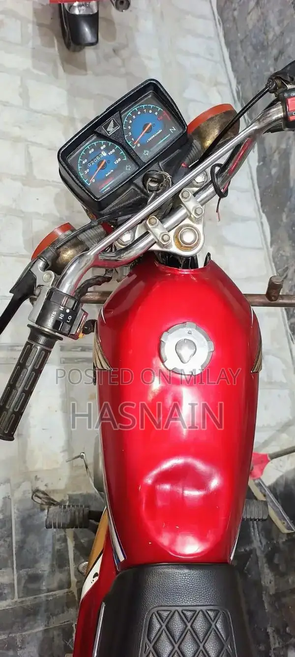 Honda 125cc Motorcycle 2016 Model Partially Documented
