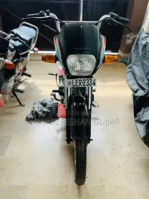 Photo - Honda CD Dream 70 Motorcycle - Pristine Condition Low Mileage