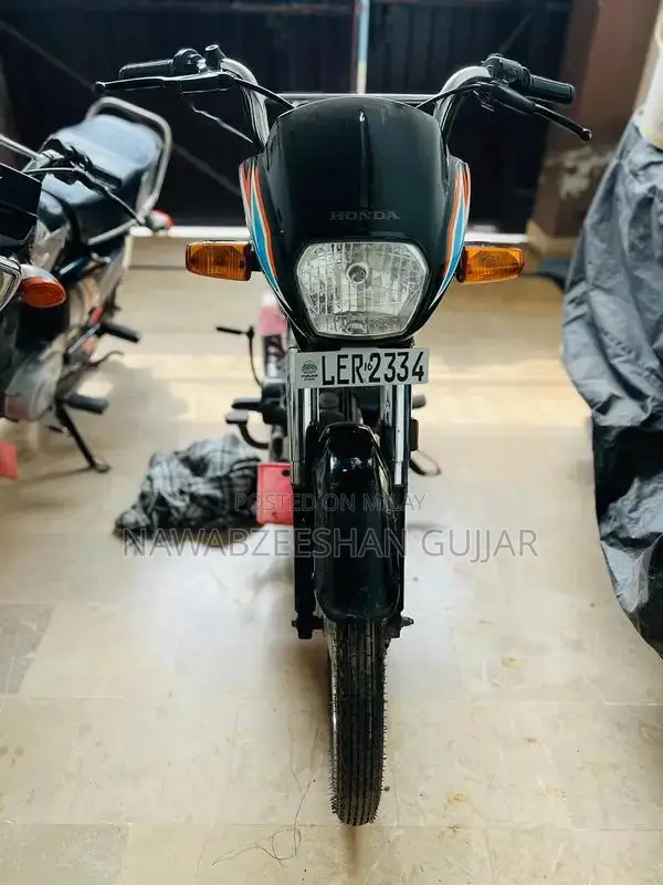 Honda CD Dream 70 Motorcycle - Pristine Condition Low Mileage