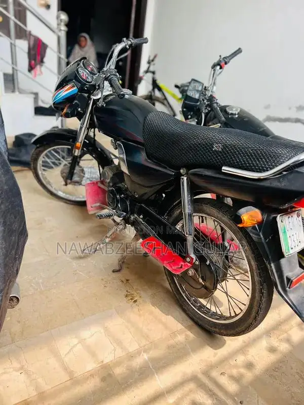 Honda CD Dream 70 Motorcycle - Pristine Condition Low Mileage