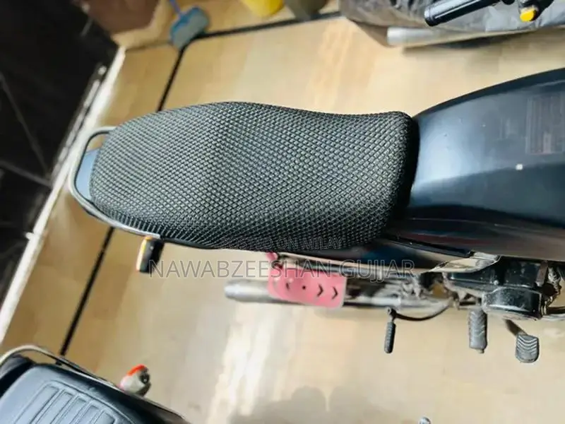 Honda CD Dream 70 Motorcycle - Pristine Condition Low Mileage