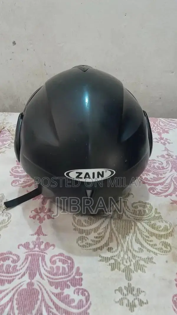 DOT Approved Flip-Up Motorcycle Helmet - Lightweight Comfort Design