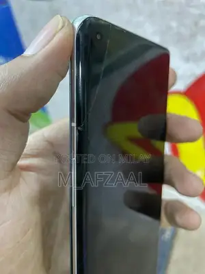 OnePlus 9 Pro 5G Smartphone with High-End Specifications