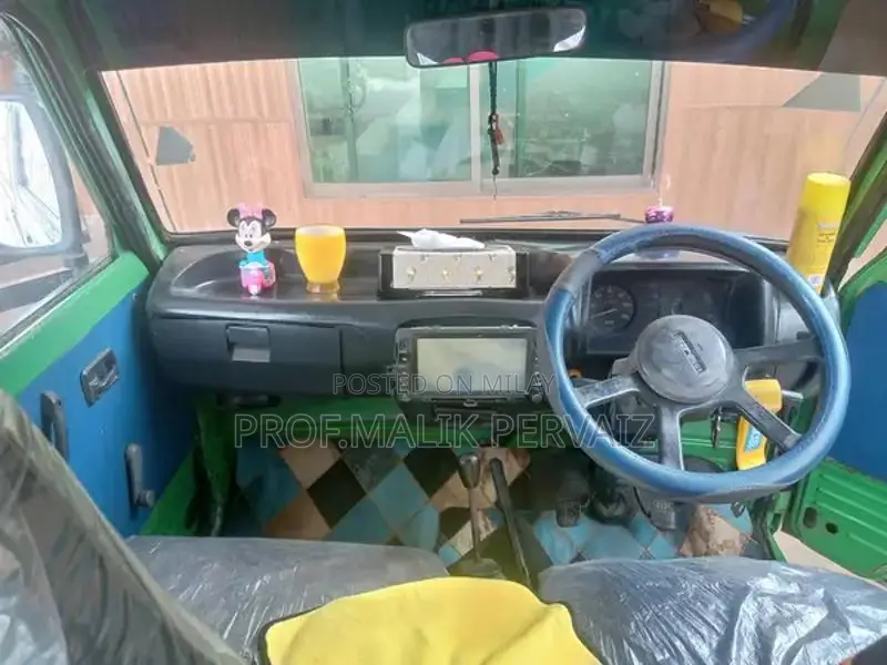 Suzuki Bolan Compact Hatchback - Reliable City Vehicle