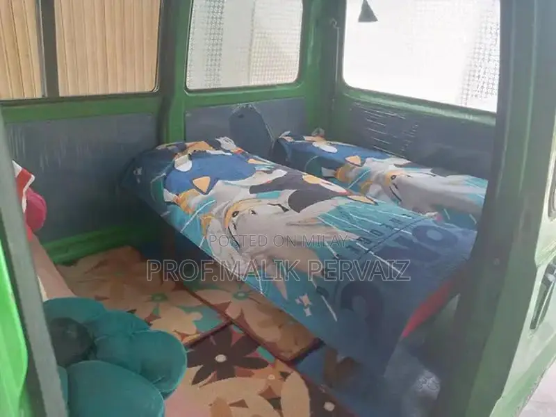 Suzuki Bolan Compact Hatchback - Reliable City Vehicle