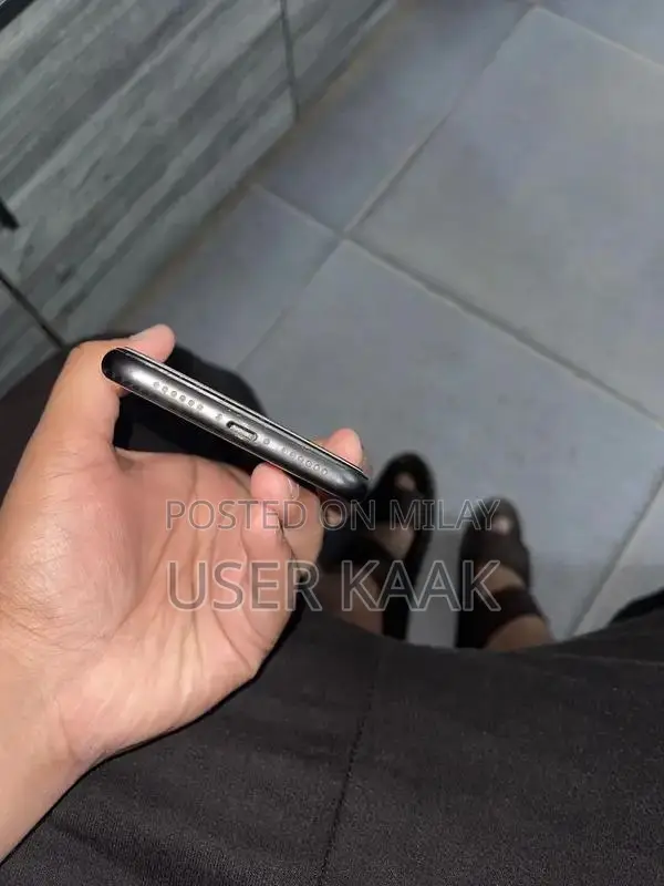 Apple iPhone 11 64GB Smartphone with VIP Camera