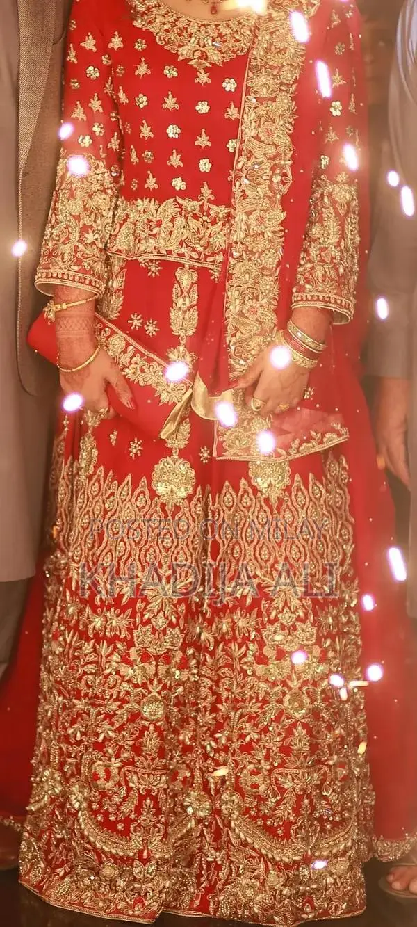 Elegant Braat Wedding Dress - Romantic Bridal Gown with Classic Design