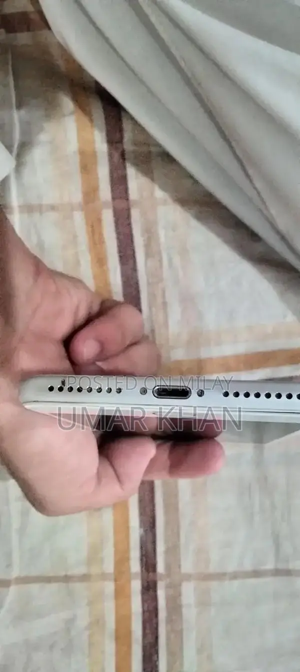 Apple iPhone 8 Plus 64GB White Smartphone