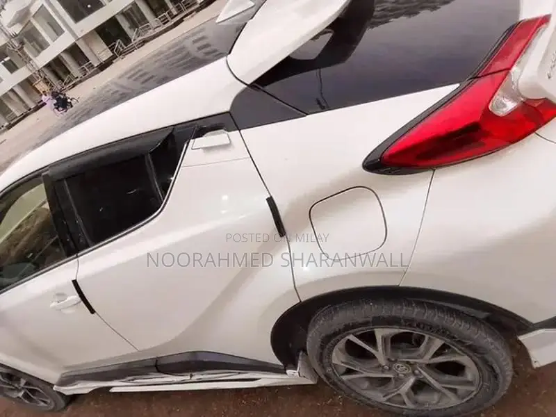 Toyota C-HR Crossover SUV - Low Mileage Condition