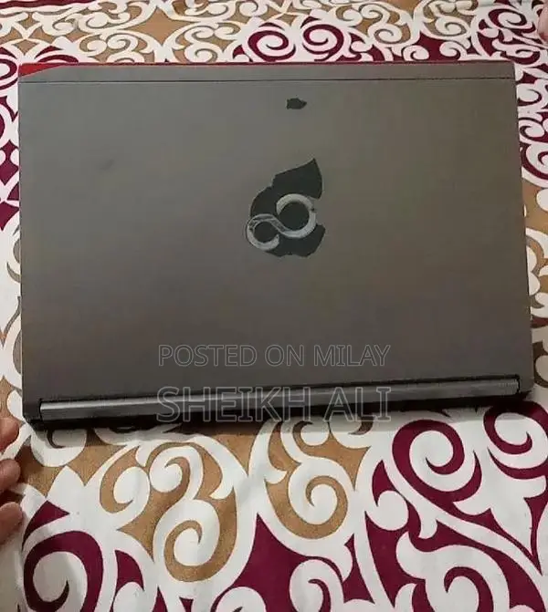 Fujitsu Business Laptop - 4th Gen Intel Core i5 Windows 22H2