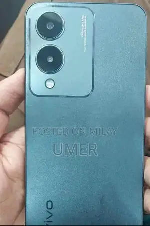 Mid-Range Smartphone with 6GB RAM and Modern Design