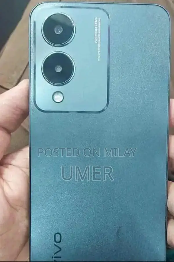 Mid-Range Smartphone with 6GB RAM and Modern Design