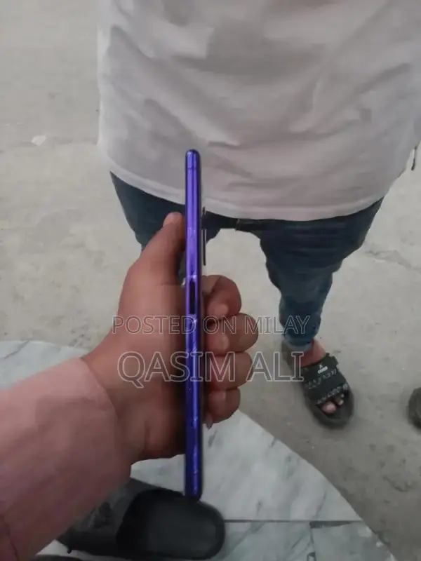 High-Performance Gaming Smartphone with Premium Features