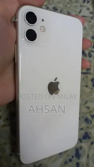 Photo - Apple iPhone 11 128GB Factory Unlocked Excellent Condition