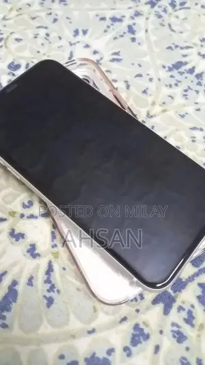 Apple iPhone 11 128GB Factory Unlocked Excellent Condition