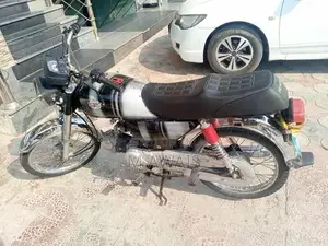 Photo - Metro 70cc Motorcycle - Good Condition, Low Mileage