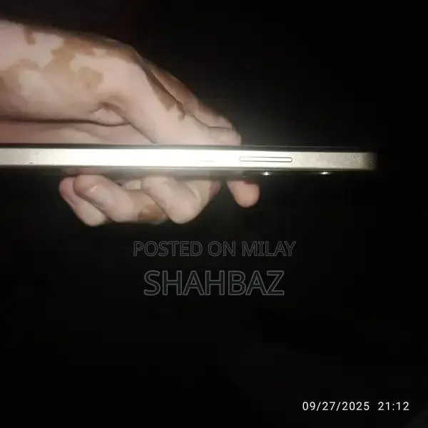 Infinix Smart 8 Smartphone 4GB RAM 64GB Storage Dual SIM