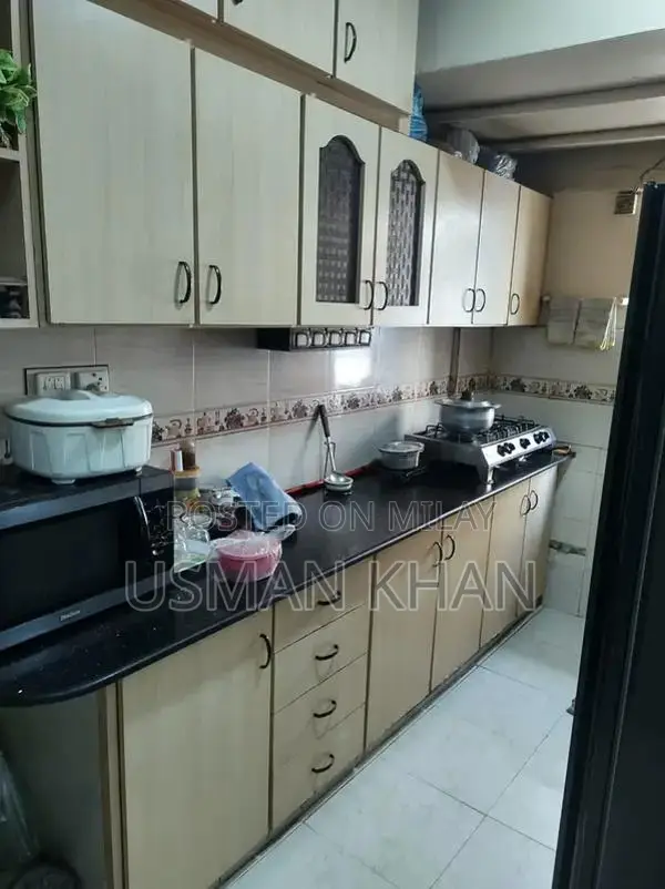 Ground Floor Portion in Gulshan Block 1 - 240 Sq Yards