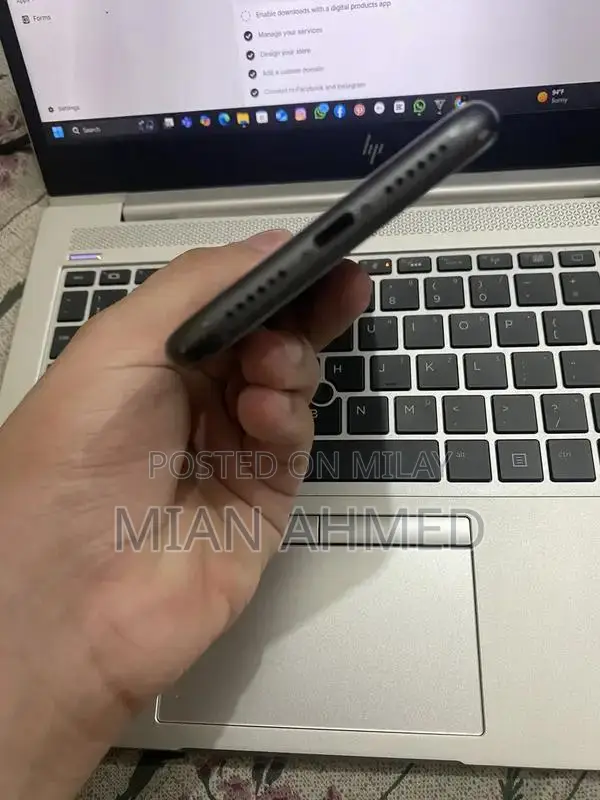 iPhone 11 128GB Parts Unit - iCloud Locked Device