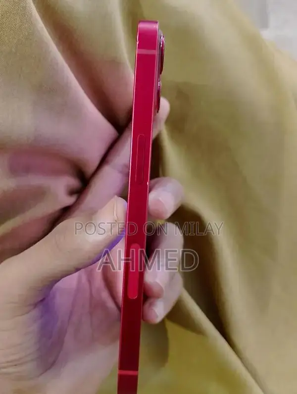 Apple iPhone 13 128GB Smartphone - Excellent Condition