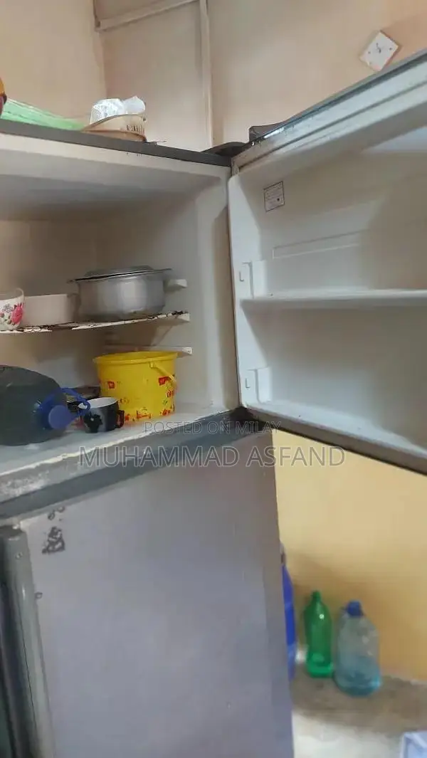 Compact Personal Humidifier with Cooling Function