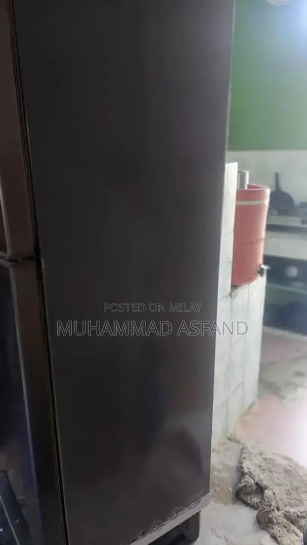 Compact Personal Humidifier with Cooling Function