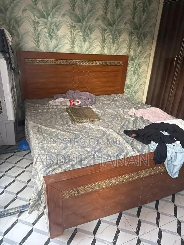 Wooden King Size Bed - Excellent Condition, Minimal Use