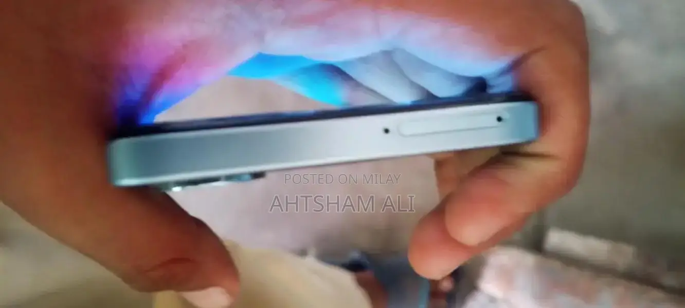 Honor Compact Mobile Device - Budget-Friendly Smartphone