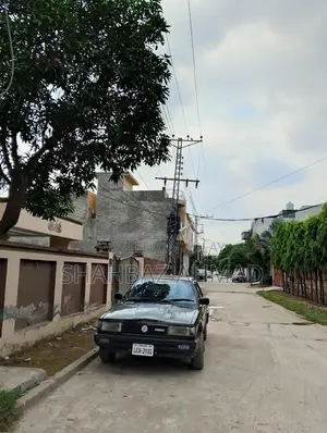 Photo - Nissan Sunny 2005 Sedan - 1300cc Engine