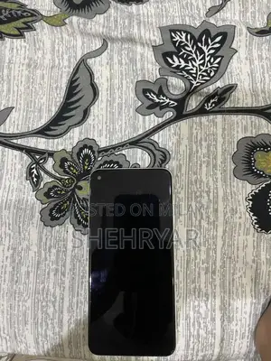 Samsung A3 Smartphone with Long Battery Life