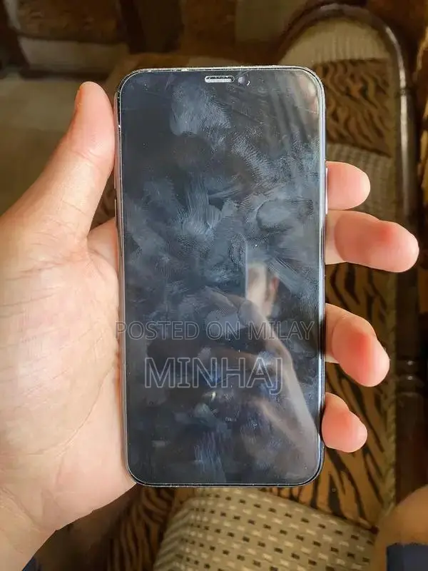 Apple iPhone XS 64GB Non-PTA Smartphone with Good Condition