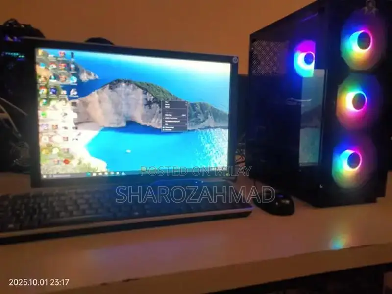 Gaming PC: AMD Ryzen 5 2600X, GTX 1060, 16GB RAM, 24" Display