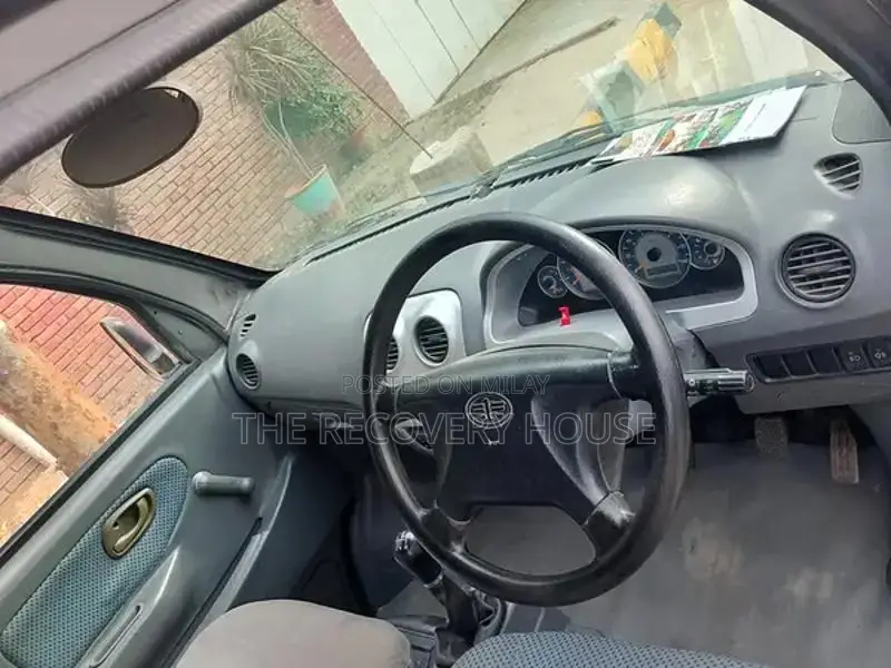 FAW XPV 2018 Economical 7-Seater Van - Manual Transmission