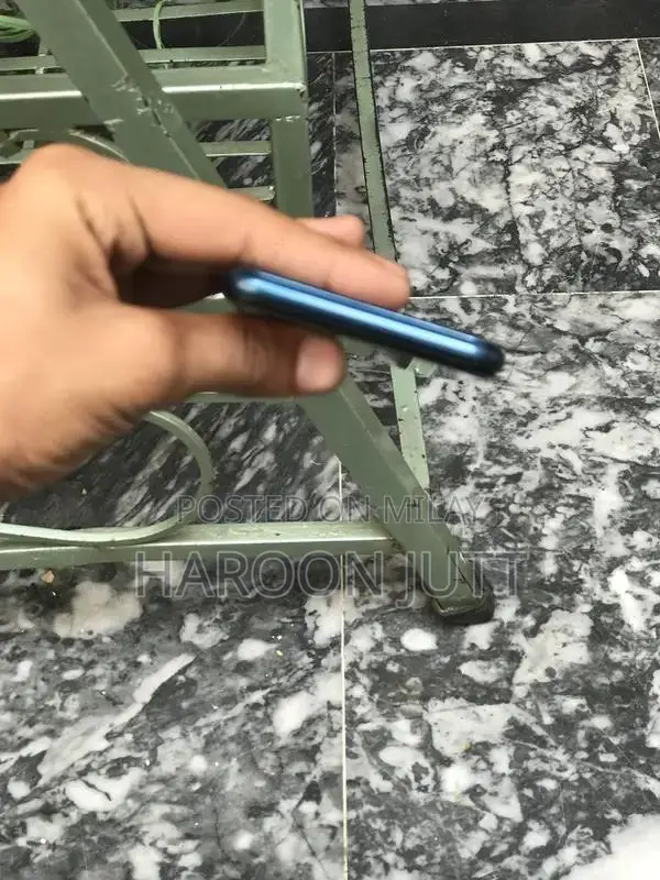 Dual SIM Mobile Phone in Good Condition with Accessories