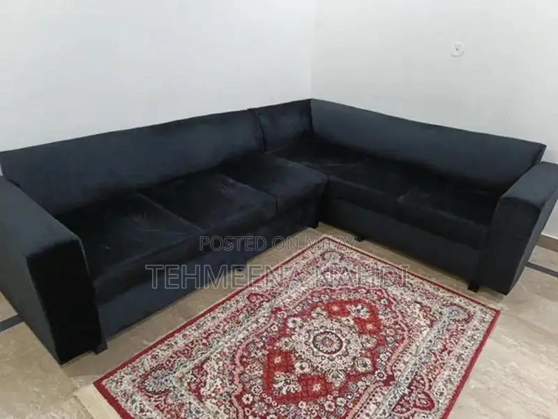 Modern 3-Seater L-Shape Sofa in Black - Pristine Condition