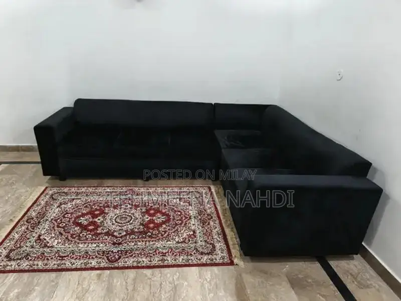 Modern 3-Seater L-Shape Sofa in Black - Pristine Condition