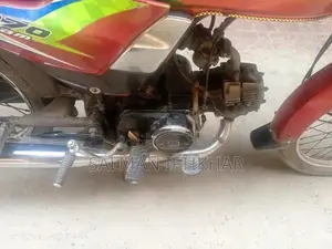 Honda CD 70 Dream Motorcycle - Reliable City Commuter