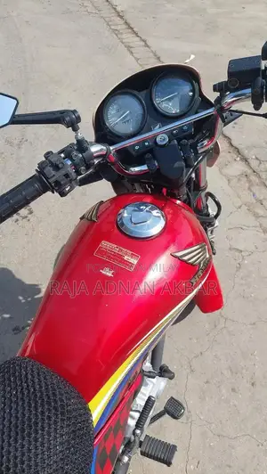 Honda CG 125 Delux Motorcycle - Low Mileage Commuter Bike