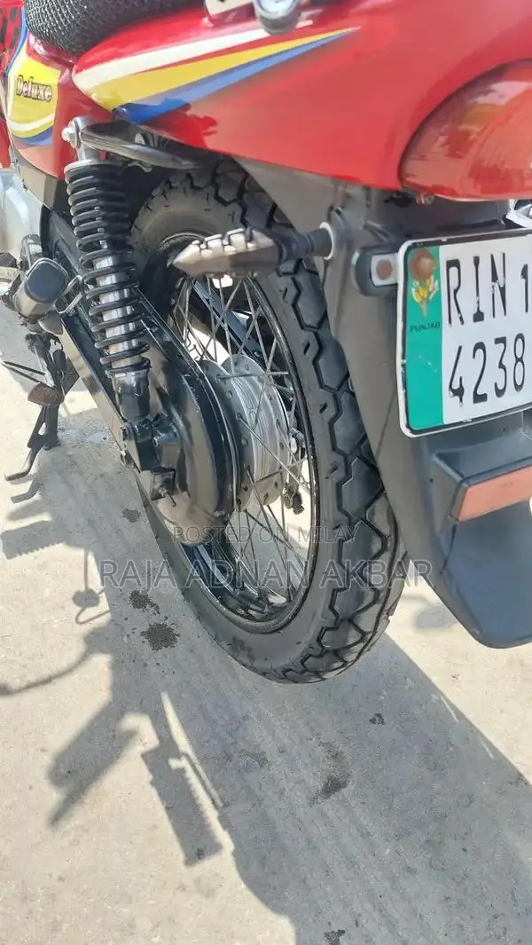 Honda CG 125 Delux Motorcycle - Low Mileage Commuter Bike