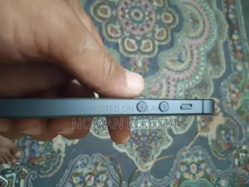 Apple iPhone 5 64GB Smartphone with Camera and Software