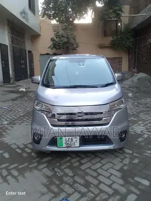 Photo - Nissan Dayz Highway Star Compact Family Crossover