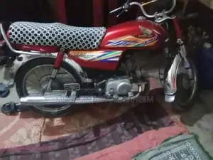Honda CD 70 Motorcycle - Red, Model 2020-2021