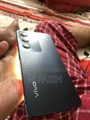 Vivo Y100 Smartphone with Minor Screen Line, Excellent Condition