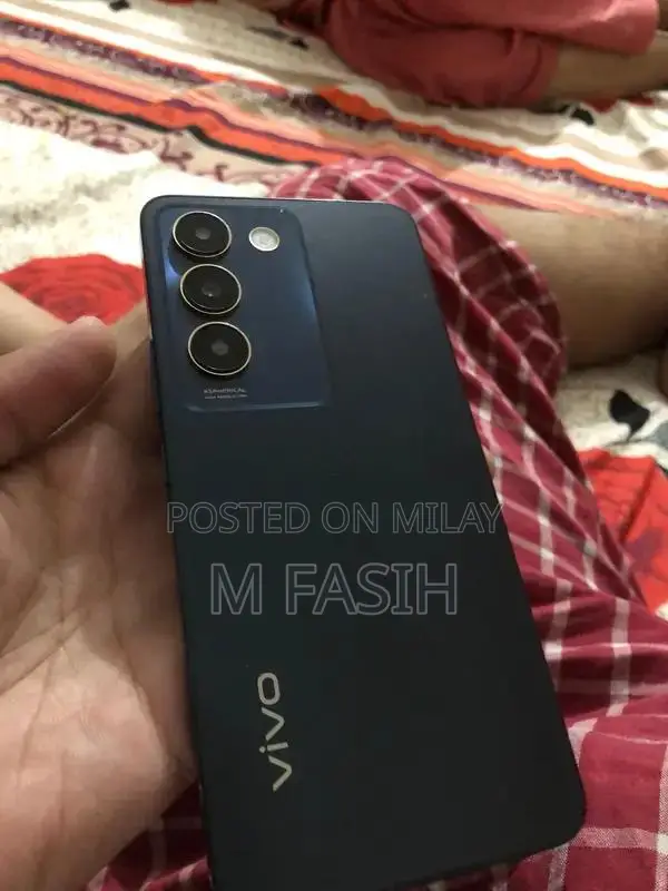 Vivo Y100 Smartphone with Minor Screen Line, Excellent Condition