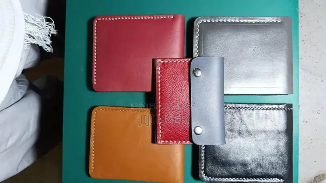 Handcrafted Genuine Leather Wallet with Card Holder - Custom Design Op
